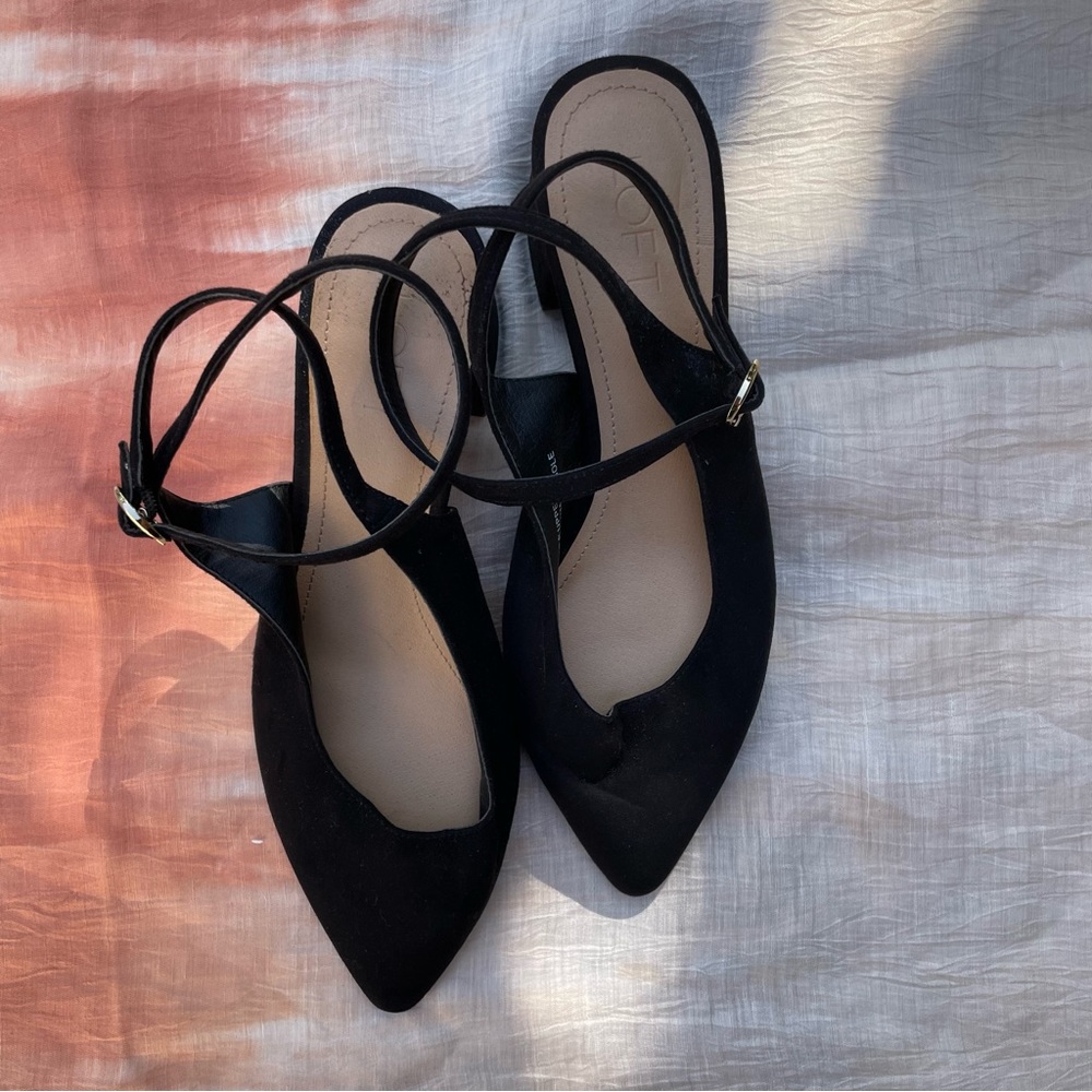 LOFT Strapped pointed toe block heel